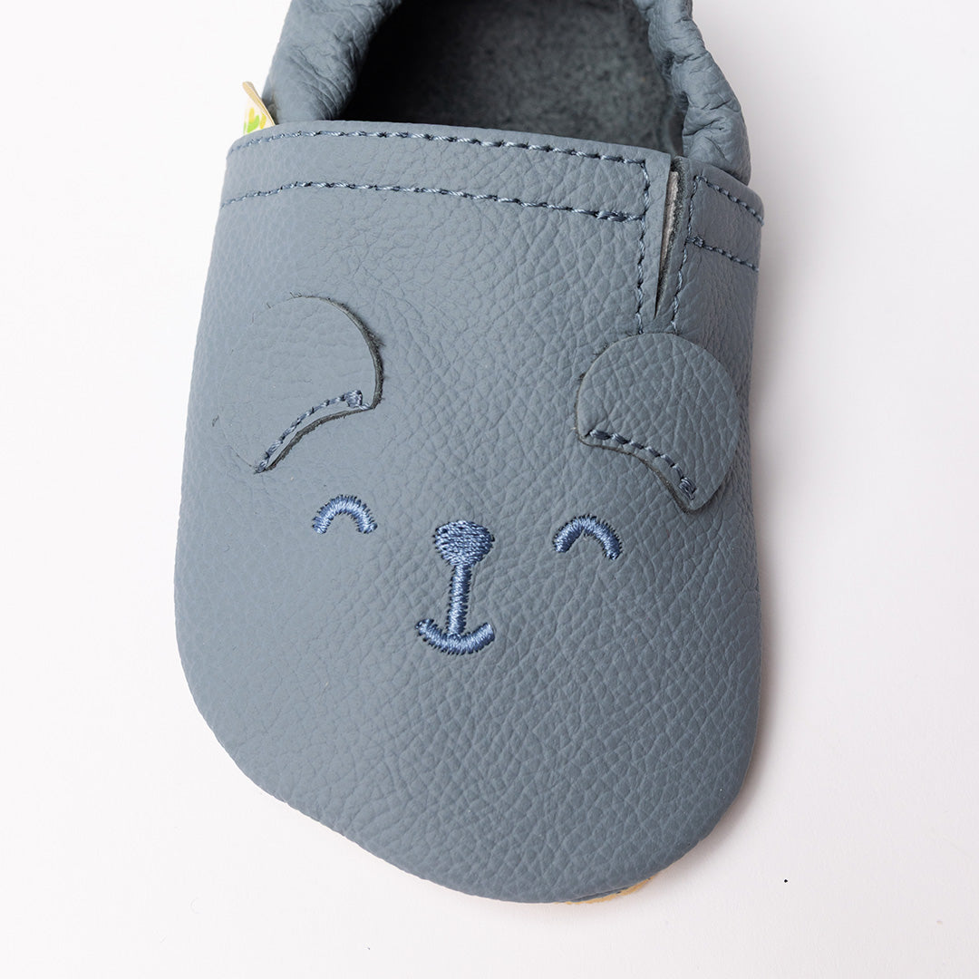 Bear-foot Blue